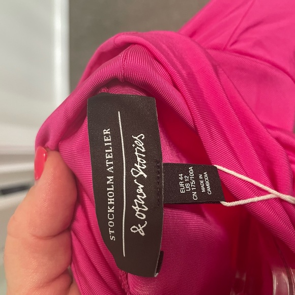 & Other Stories by H&M Hot Pink Barbiecore Women's Turtleneck - Picture 5 of 5